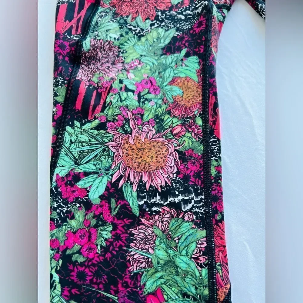 Lululemon Athletica RARE Time To Sweat Crop *23” Zen Garden Multi Size 4
